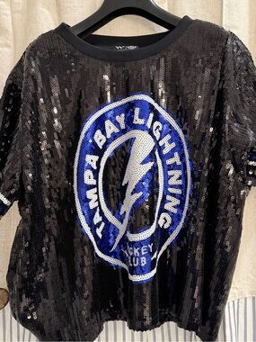 NWOT - Women’s NHL Tampa Bay Lightning Sequin Black Tee